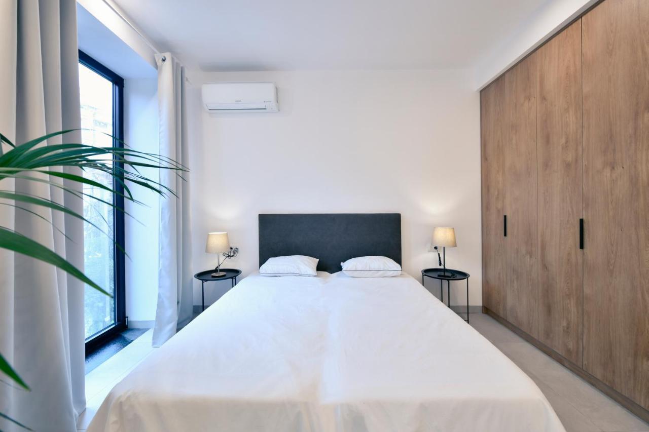 Collective Urban Villa In 티라나 외부 사진