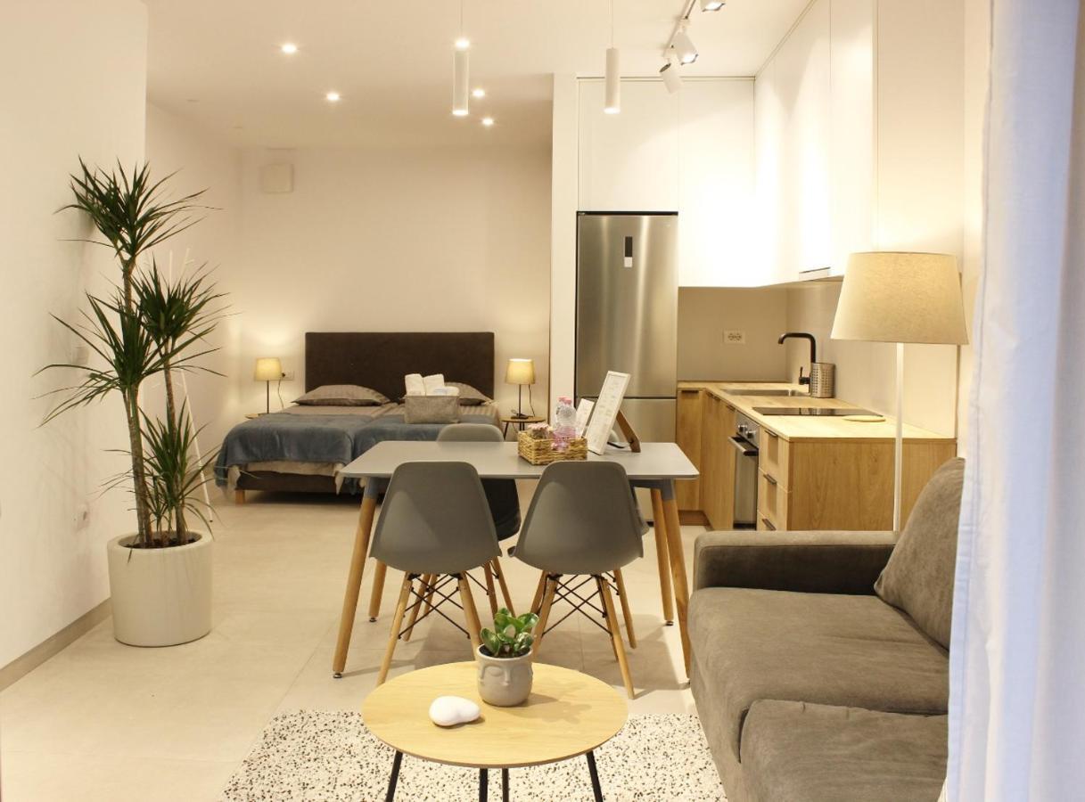Collective Urban Villa In 티라나 외부 사진