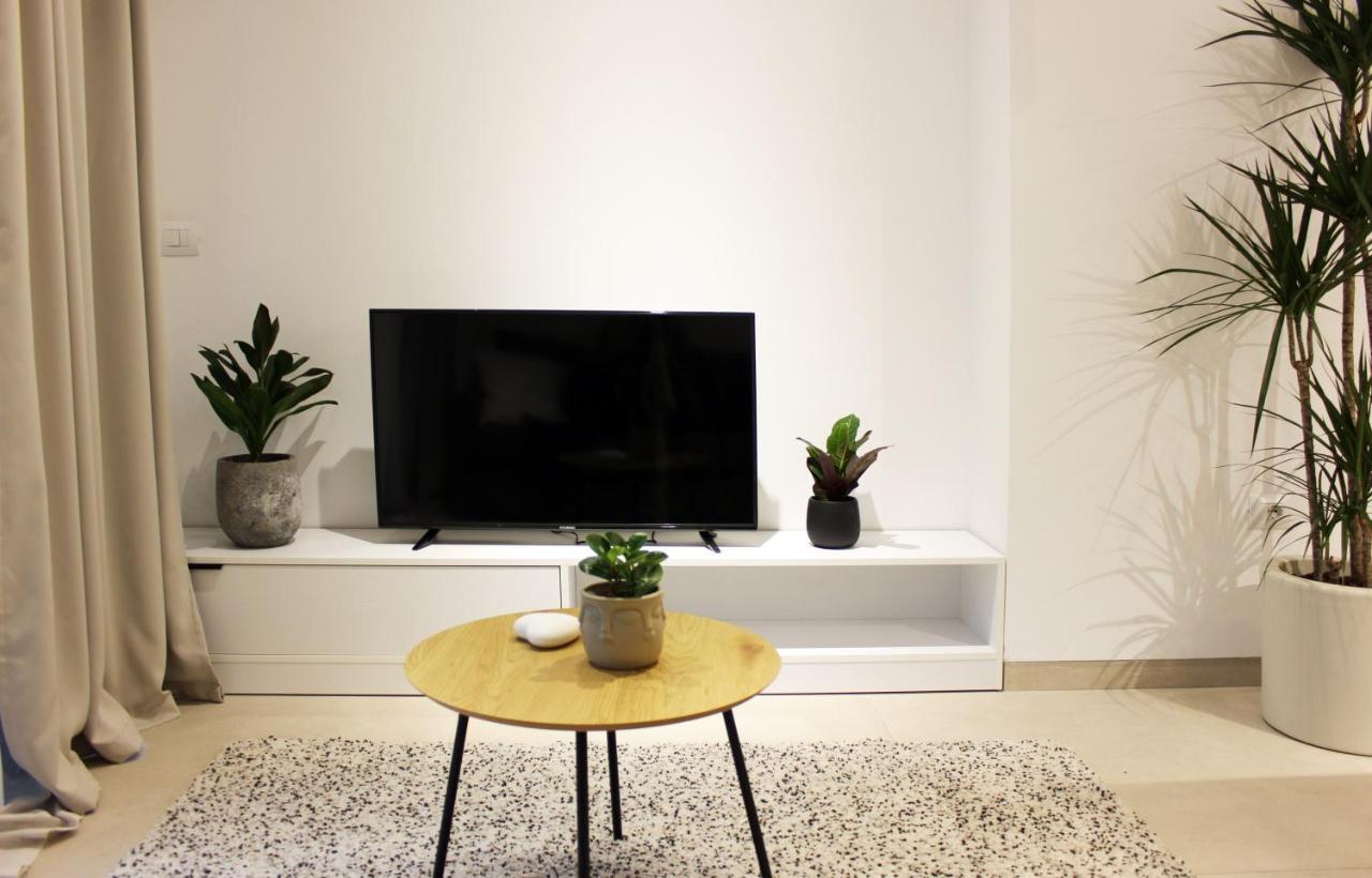 Collective Urban Villa In 티라나 외부 사진