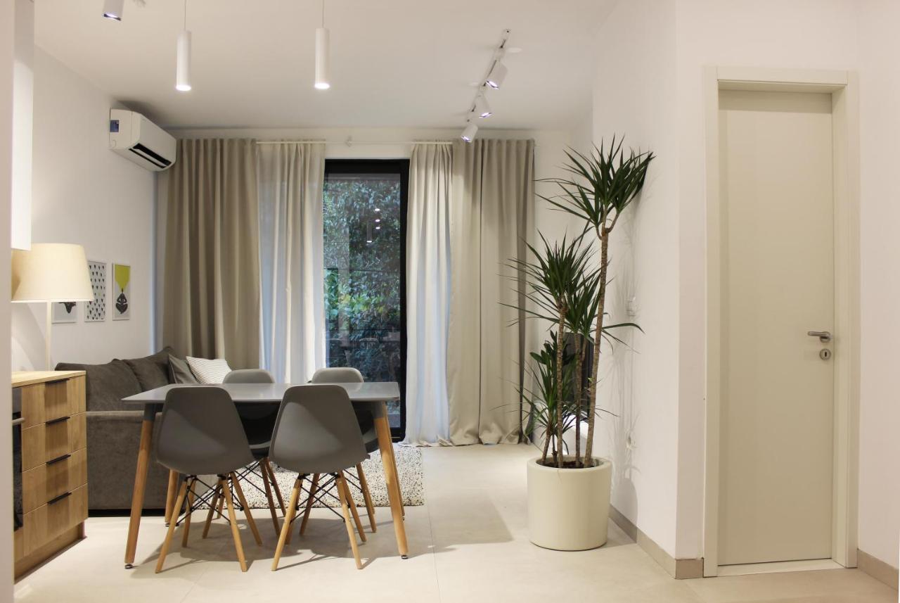 Collective Urban Villa In 티라나 외부 사진